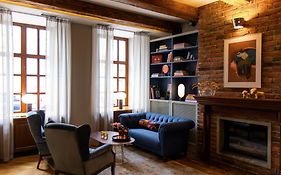 Леополіс Готель